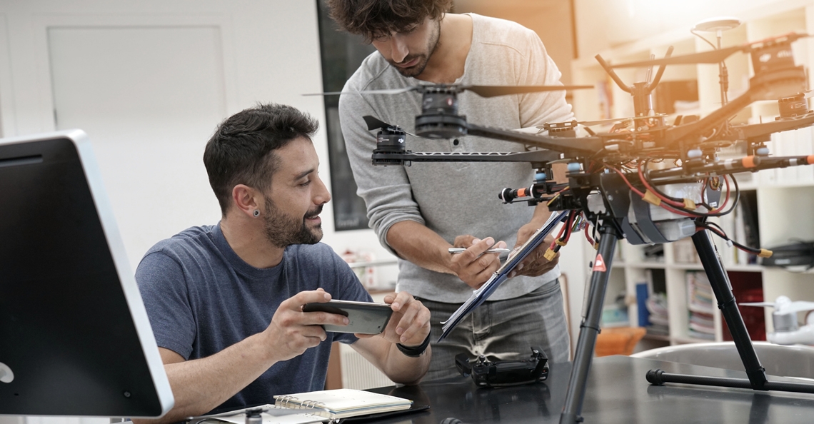 1548071385-avans-hogeschool-aviolanda-hbo-opleiding-studenten-drones-ontwikkelen-2019.jpg