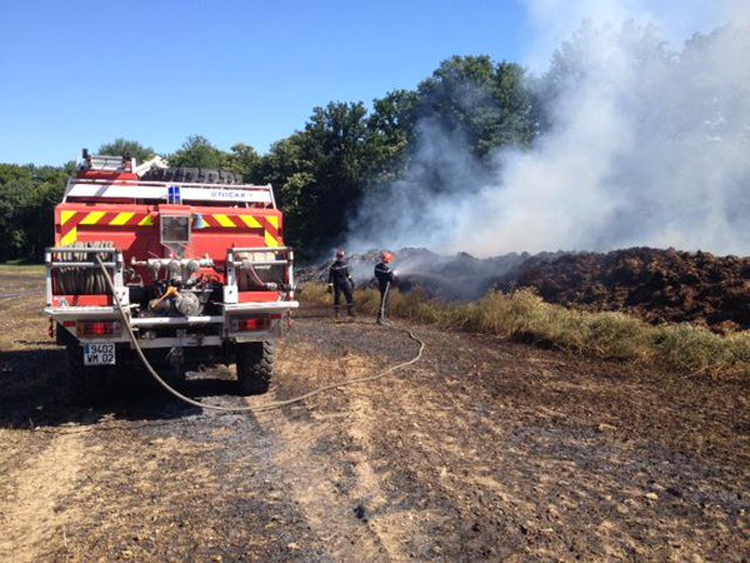 Brand in graanveld gefilmd met Parrot Bebop Drone