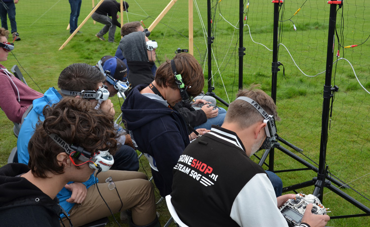 Finale vlucht Nederlands Kampioen Drone Race SirCrashaLot